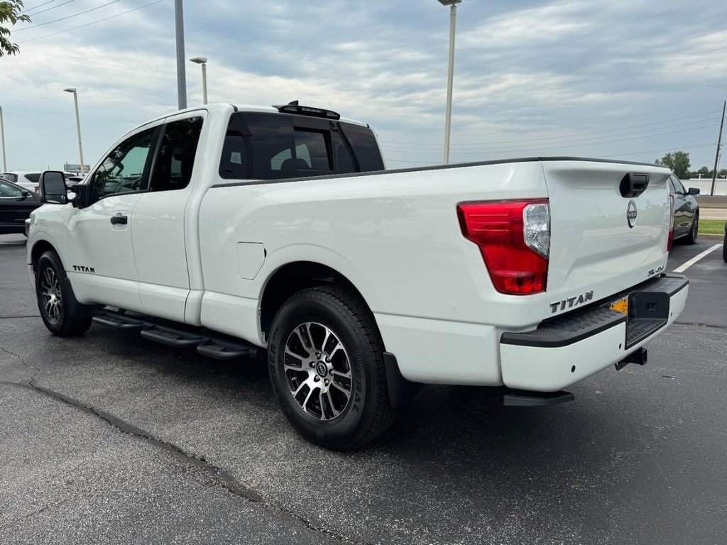 Used 2023 Nissan Titan SV w/ SV Utility Package image 5