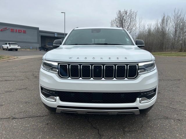 Used 2025 Jeep Wagoneer L Series III AWD/4WD image 10