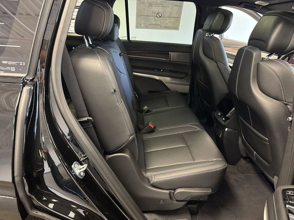 New 2026 Cadillac Vistiq Luxury image 32