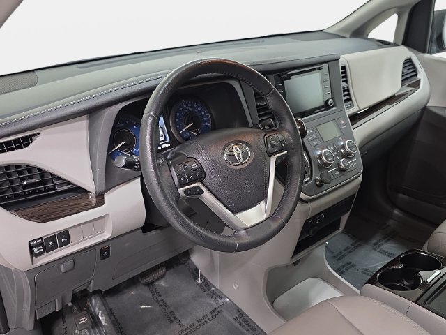 Certified 2020 Toyota Sienna XLE w/ XLE Navigation Package FWD image 13