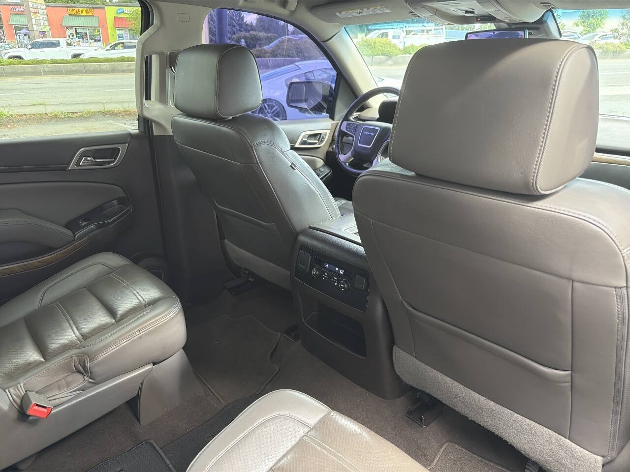 Used 2020 GMC Yukon XL Denali RWD image 23