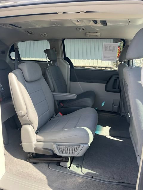 Used 2008 Dodge Grand Caravan SXT w/ Entertainment Group 2 FWD image 36