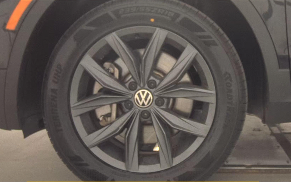 Used 2023 Volkswagen Tiguan SE FWD image 7