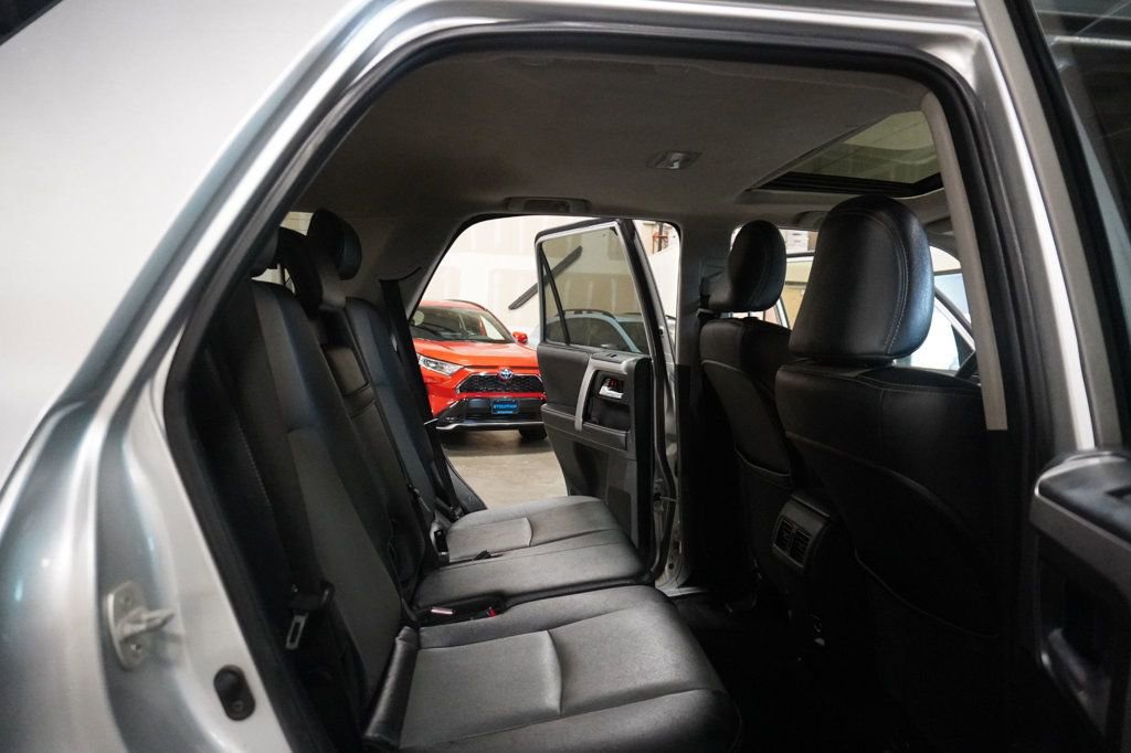 Used 2018 Toyota 4Runner SR5 Premium image 7