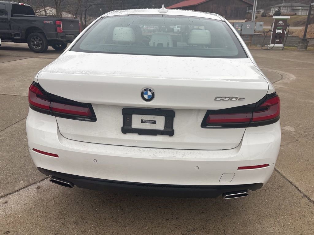 Used 2021 BMW 530e w/ Executive Package image 6