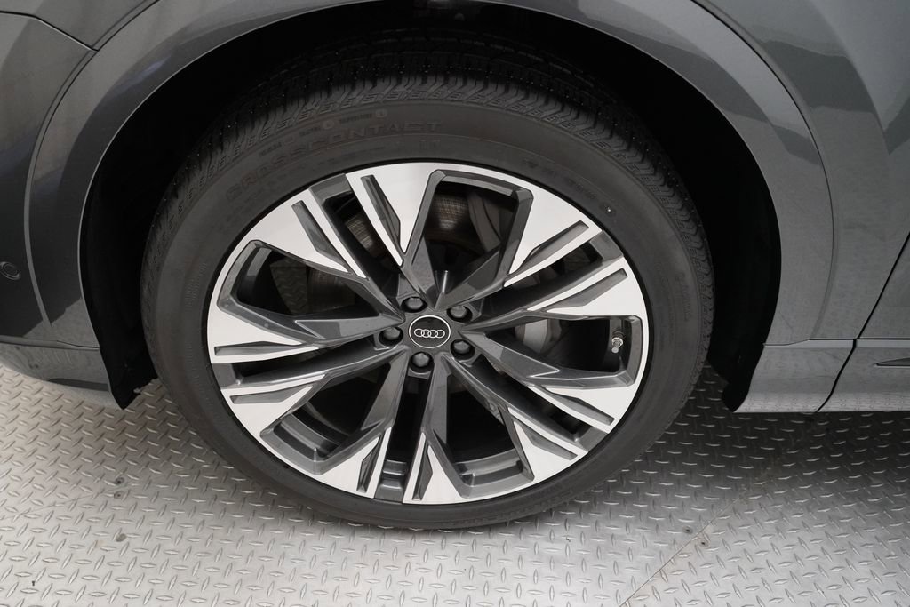 New 2026 Audi Q8 Premium Plus image 27