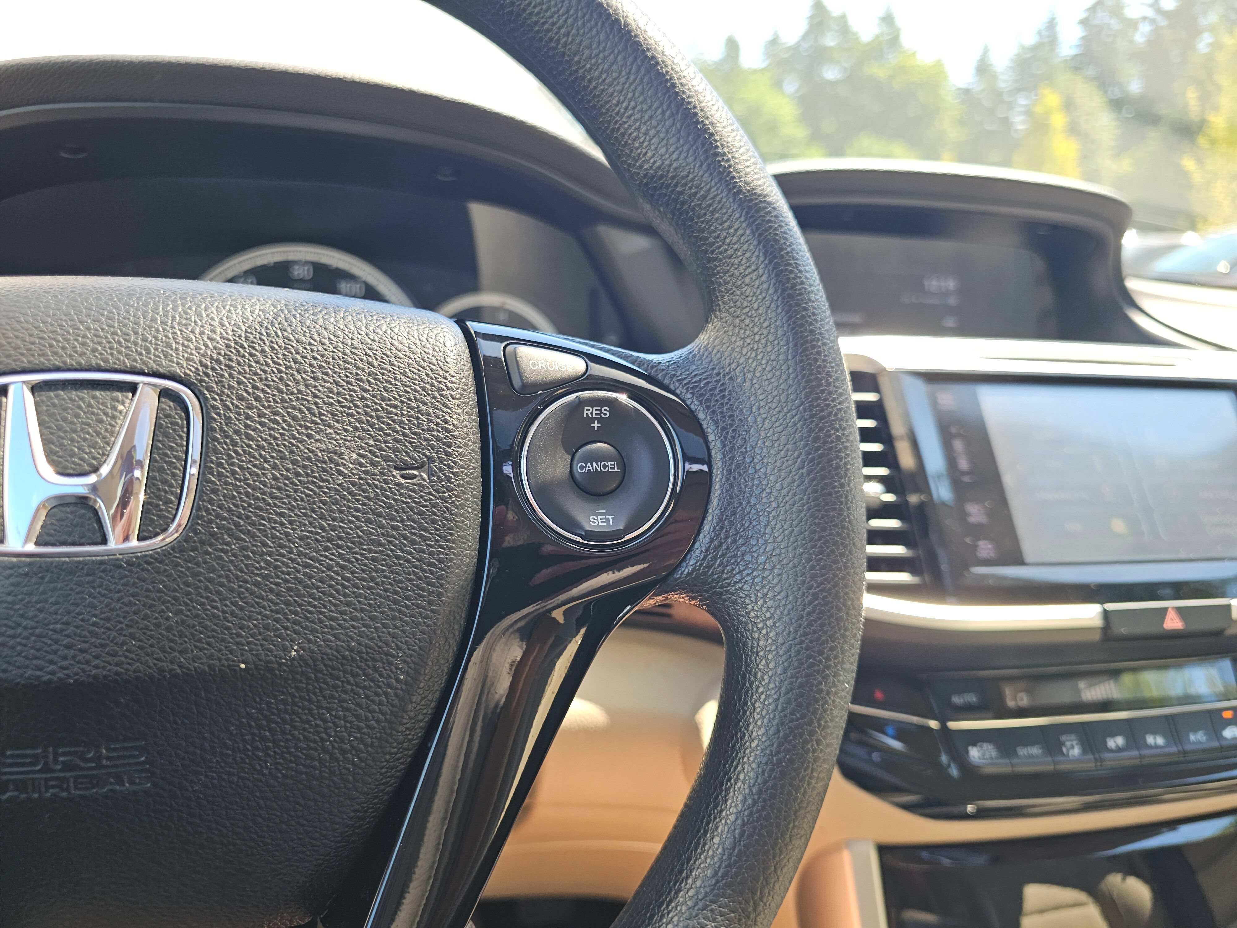 Used 2016 Honda Accord EX image 36