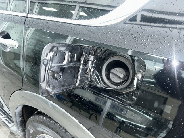 Used 2019 Nissan Armada SL w/ Premium Package image 10