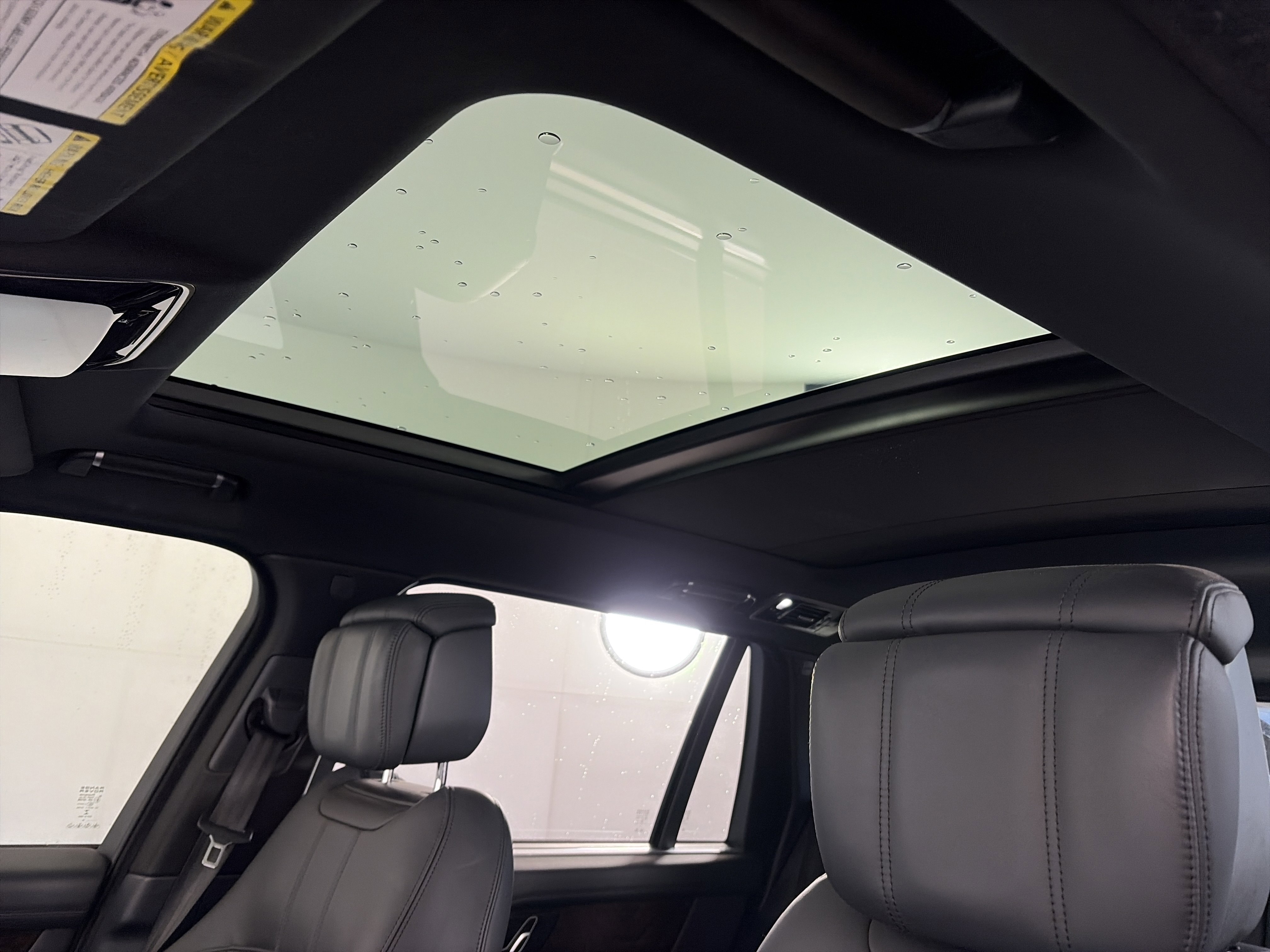 Used 2019 Land Rover Range Rover Long Wheelbase Supercharged image 23