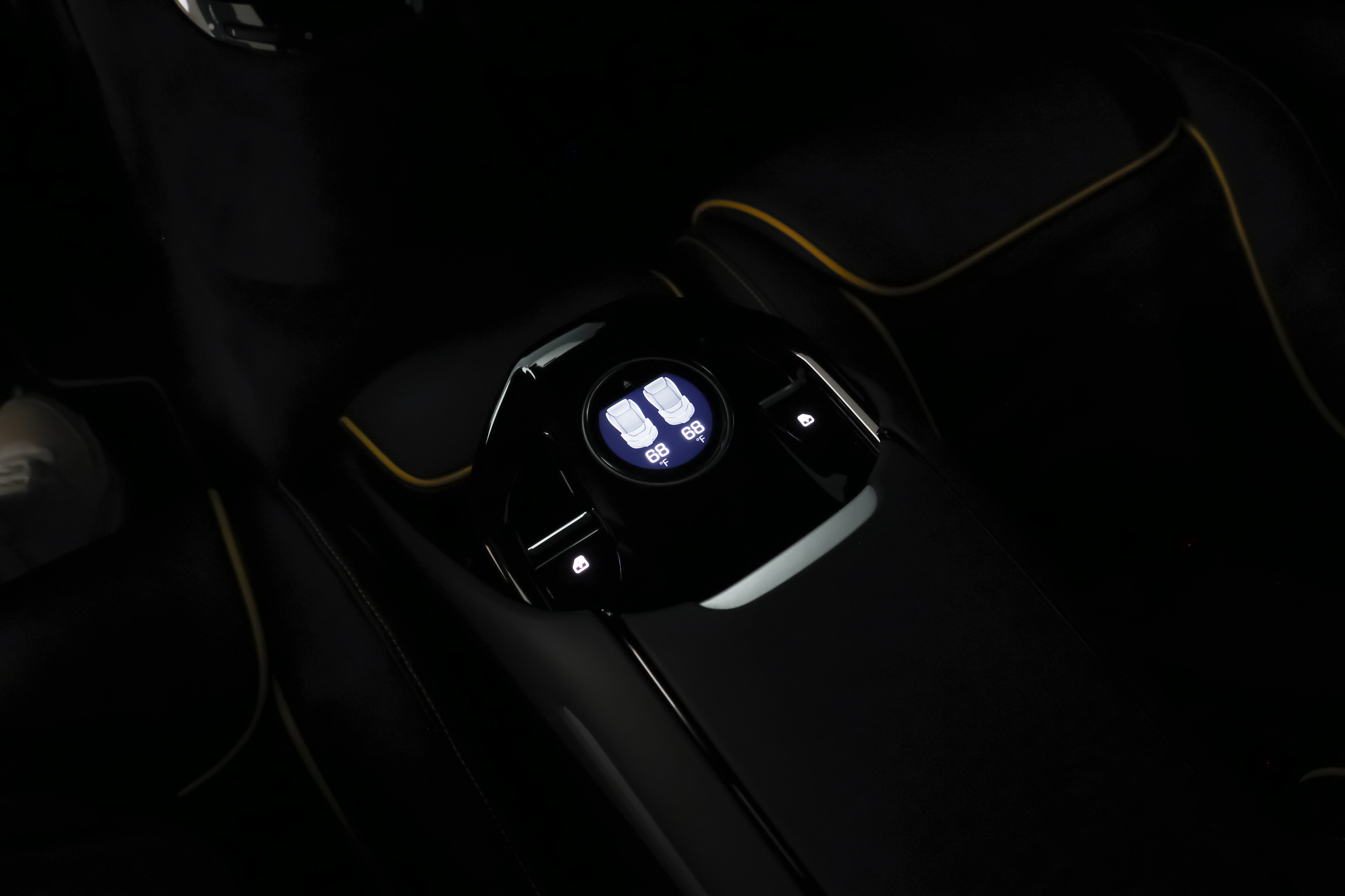 Used 2025 Ferrari Purosangue AWD/4WD image 27