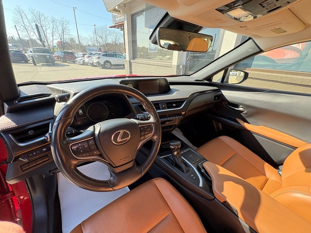 Used 2021 Lexus UX 250h w/ Premium Package image 15