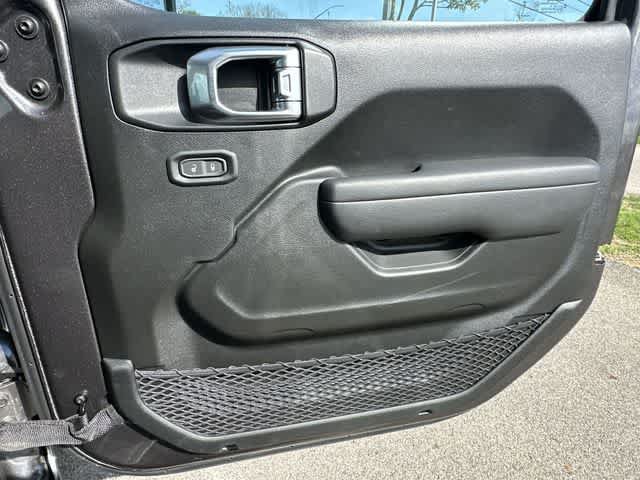Used 2025 Jeep Gladiator Sport AWD/4WD image 22