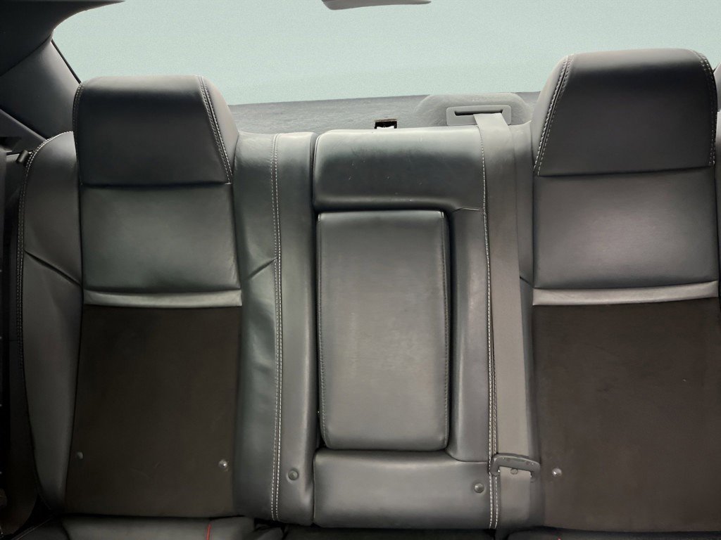 Used 2014 Dodge Challenger R/T RWD image 19