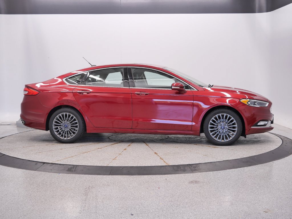Used 2017 Ford Fusion SE w/ Fusion SE Technology Package FWD image 8