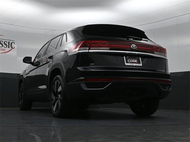 Used 2025 Volkswagen Atlas Cross Sport SE image 25