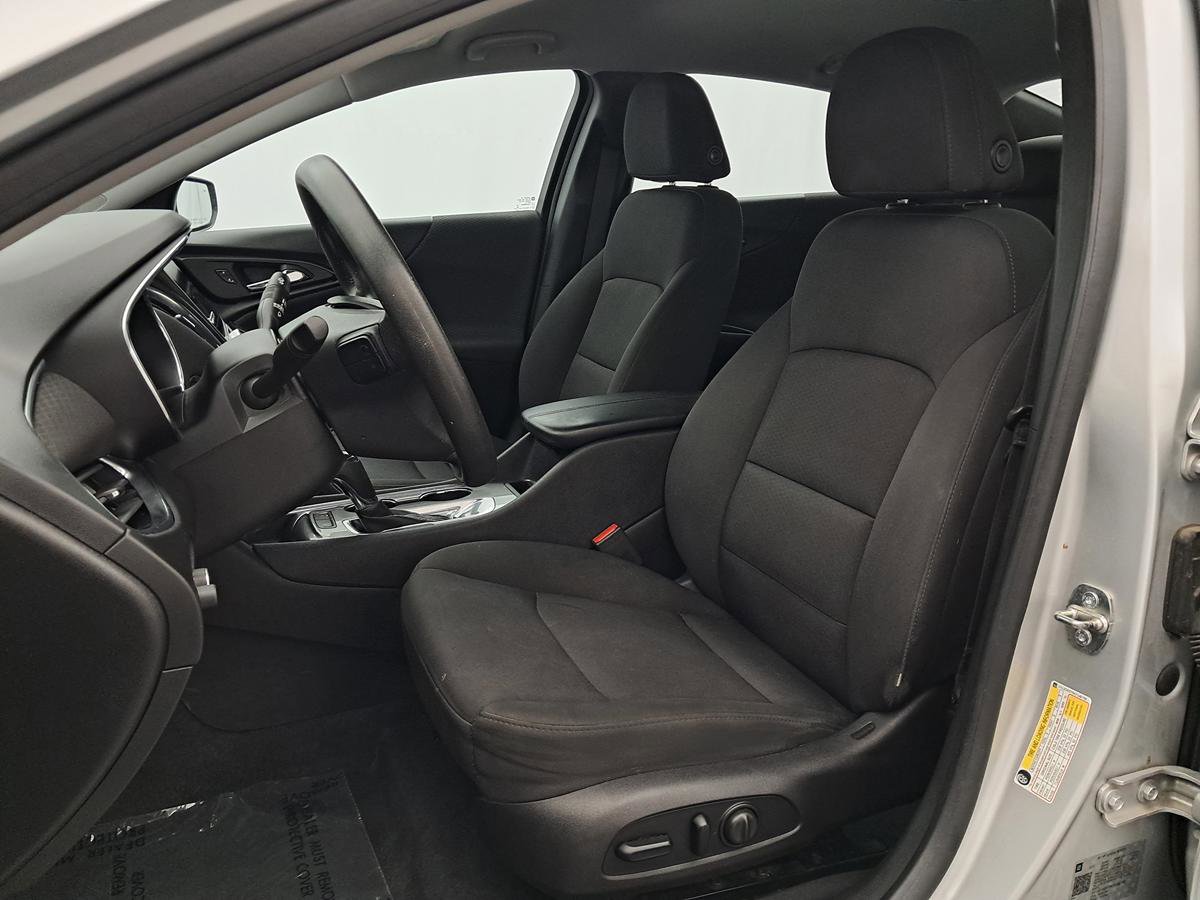 Used 2019 Chevrolet Malibu LT w/ Driver Confidence Package II image 7