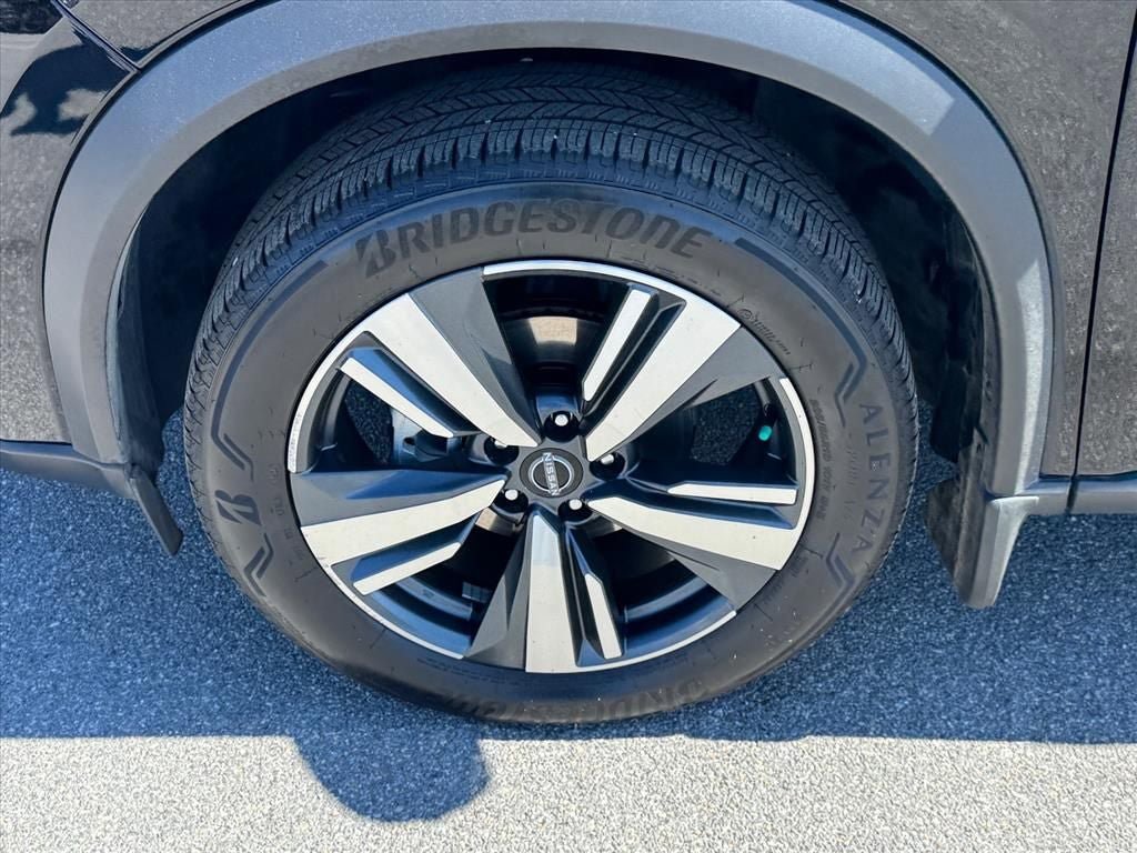 Used 2024 Nissan Rogue SL image 13