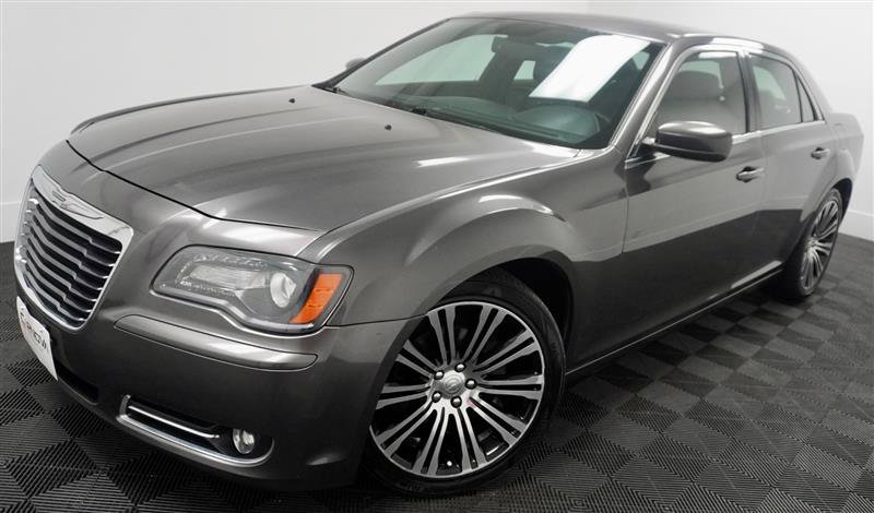 Used 2014 Chrysler 300 S image 2