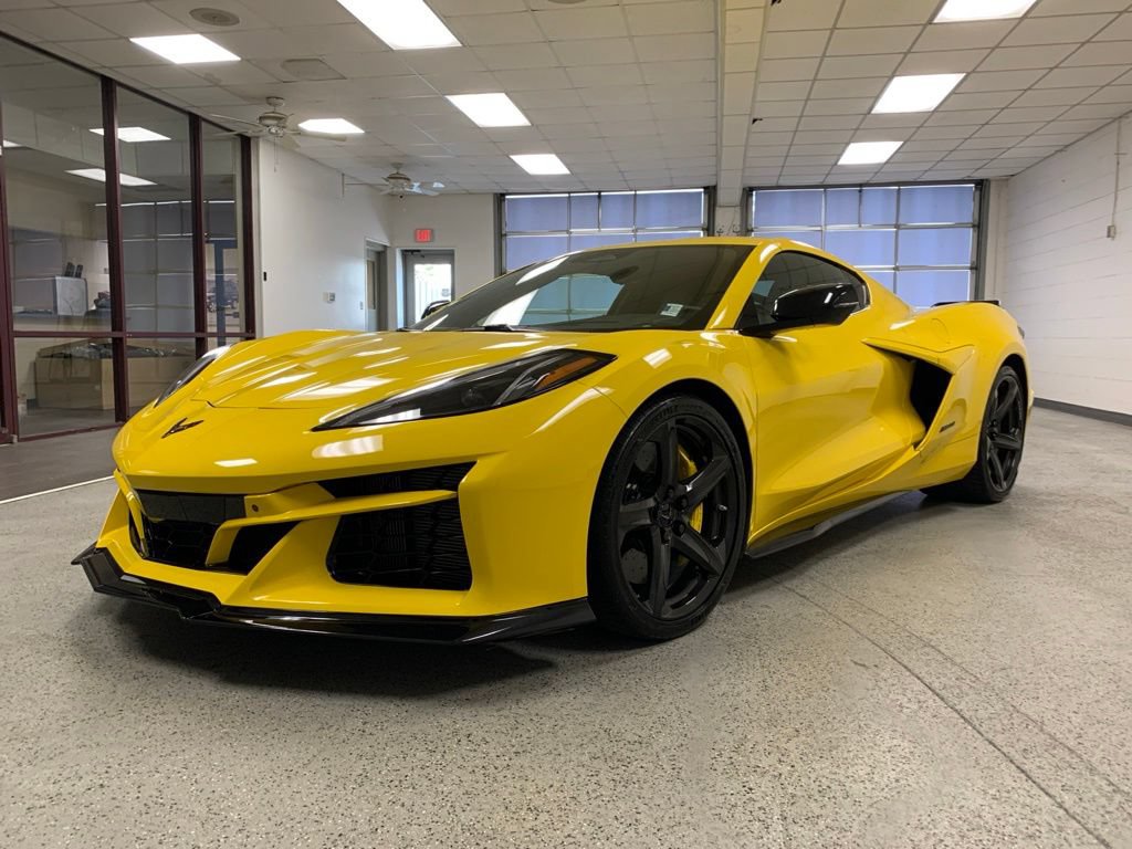 Used 2025 Chevrolet Corvette E-Ray AWD/4WD image 5