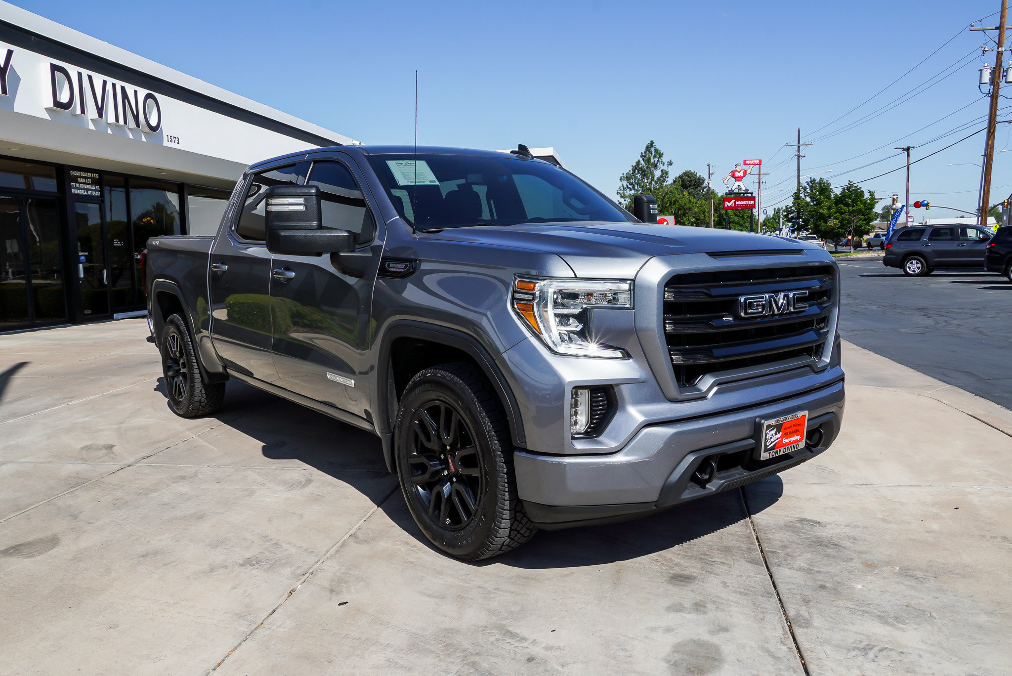 Used 2021 GMC Sierra 1500 Elevation AWD/4WD image 2