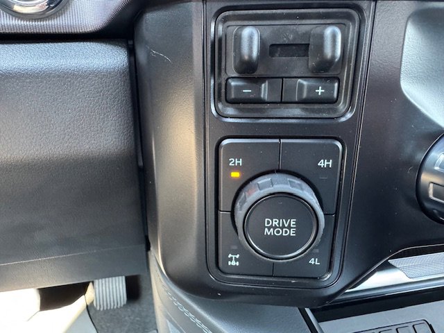 New 2025 Ford F250 4x4 Crew Cab Super Duty image 19