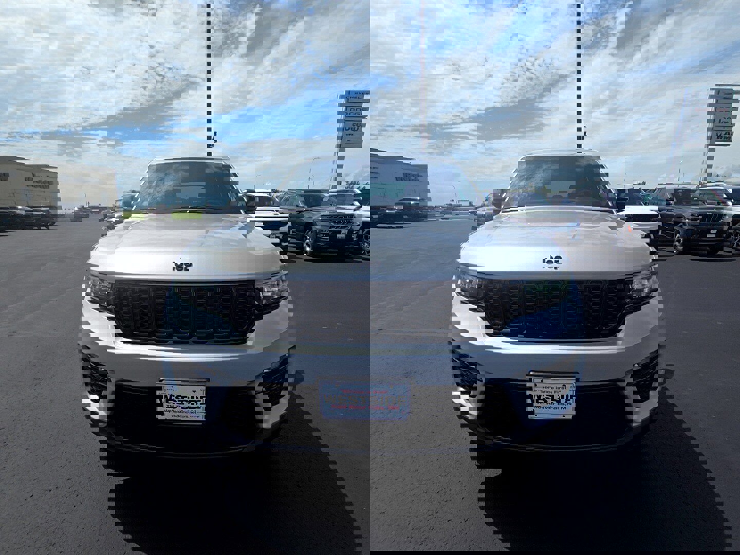 New 2025 Jeep Grand Cherokee Limited image 2