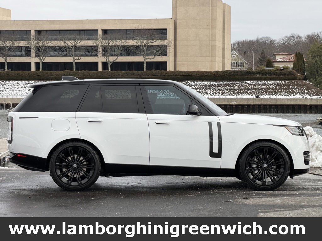 Used 2022 Land Rover Range Rover SE image 9