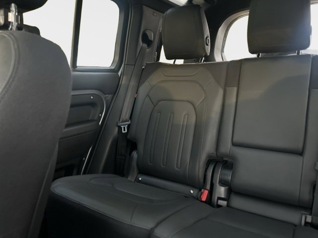 Used 2023 Land Rover Defender 110 X image 34