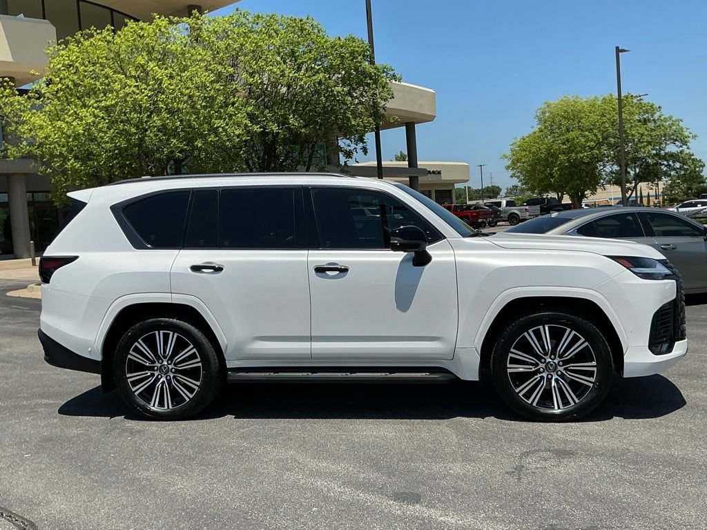 New 2026 Lexus LX 700h Luxury w/ Appearance Package AWD/4WD image 2