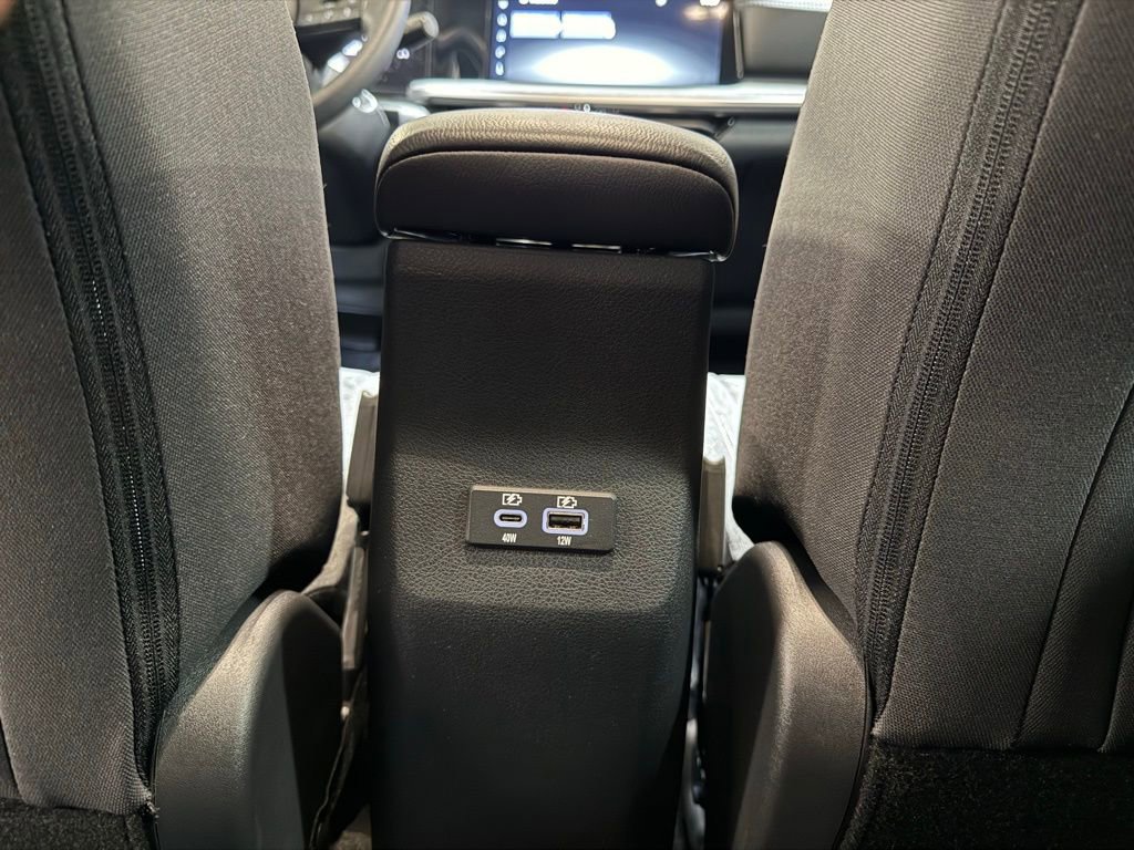 Used 2025 Nissan Kicks SV w/ Charging Package image 21
