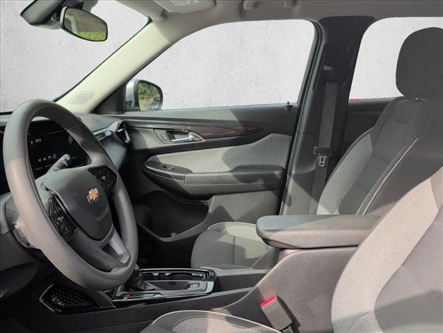 Used 2024 Chevrolet TrailBlazer LT FWD image 17