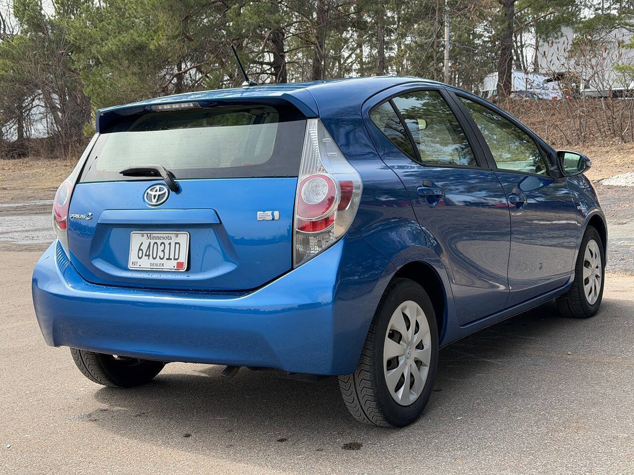 Used 2014 Toyota Prius C One image 5