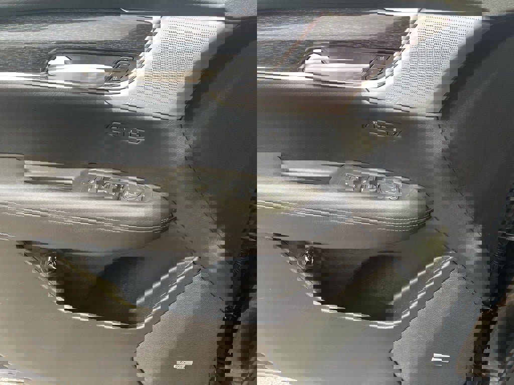 Used 2023 Cadillac XT5 Premium Luxury image 18