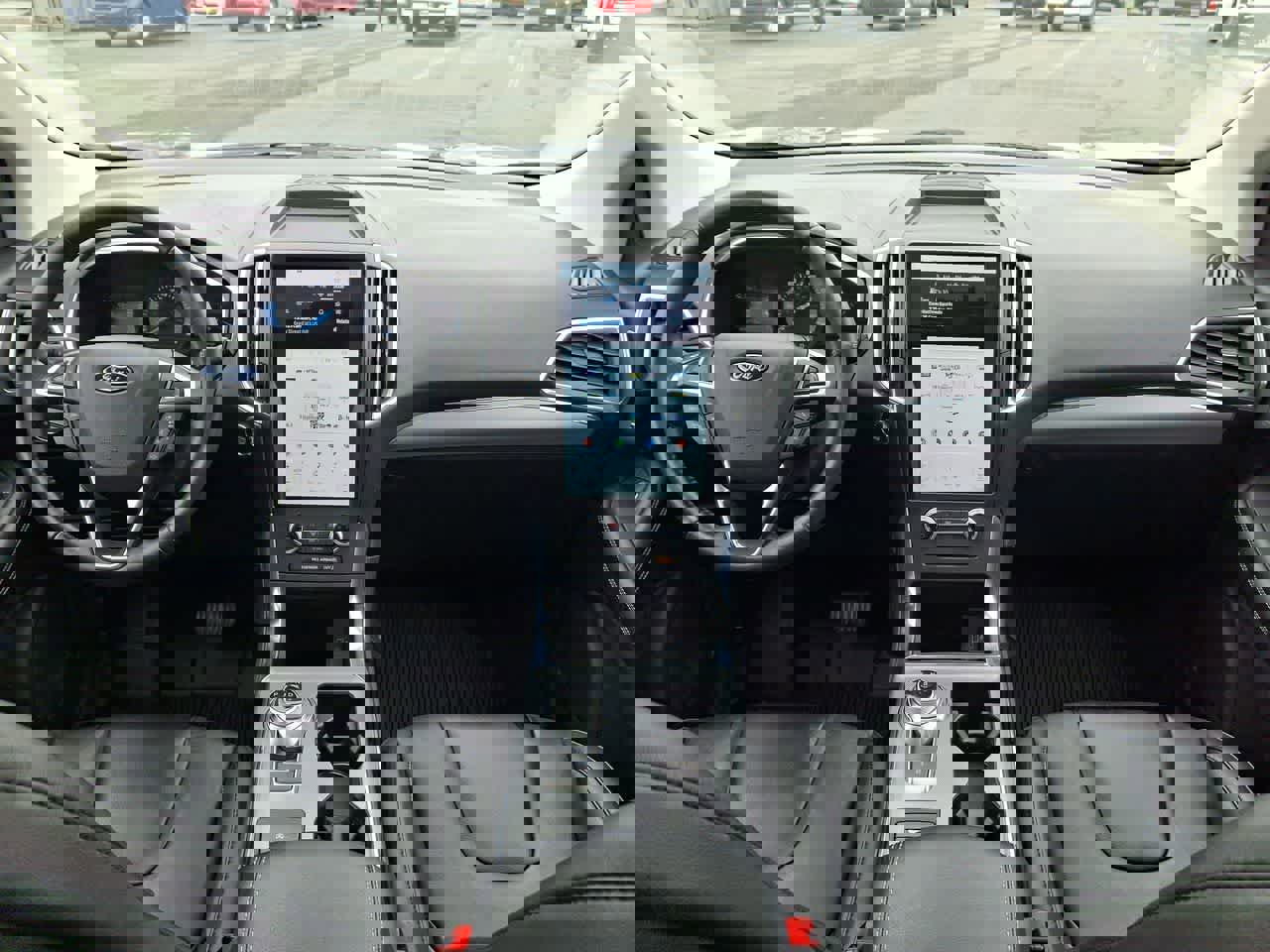 Used 2021 Ford Edge Titanium image 10