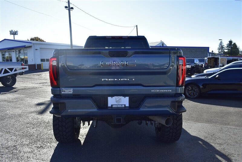 Used 2025 GMC Sierra 3500 Denali Ultimate image 4