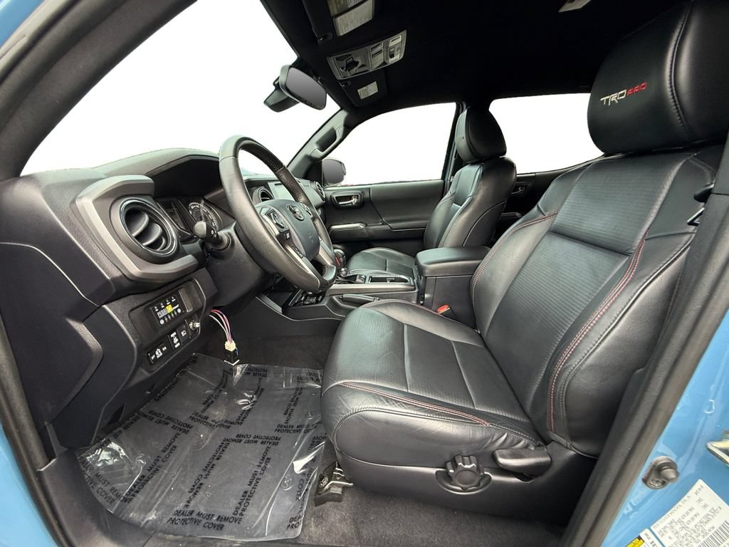 Used 2018 Toyota Tacoma TRD Pro AWD/4WD image 9