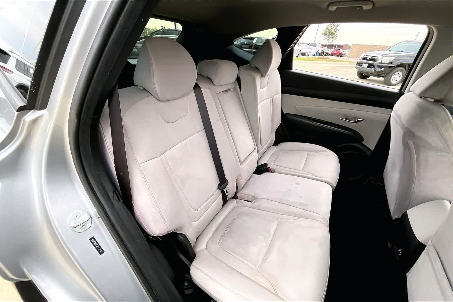 Used 2025 Hyundai Tucson SE FWD image 18