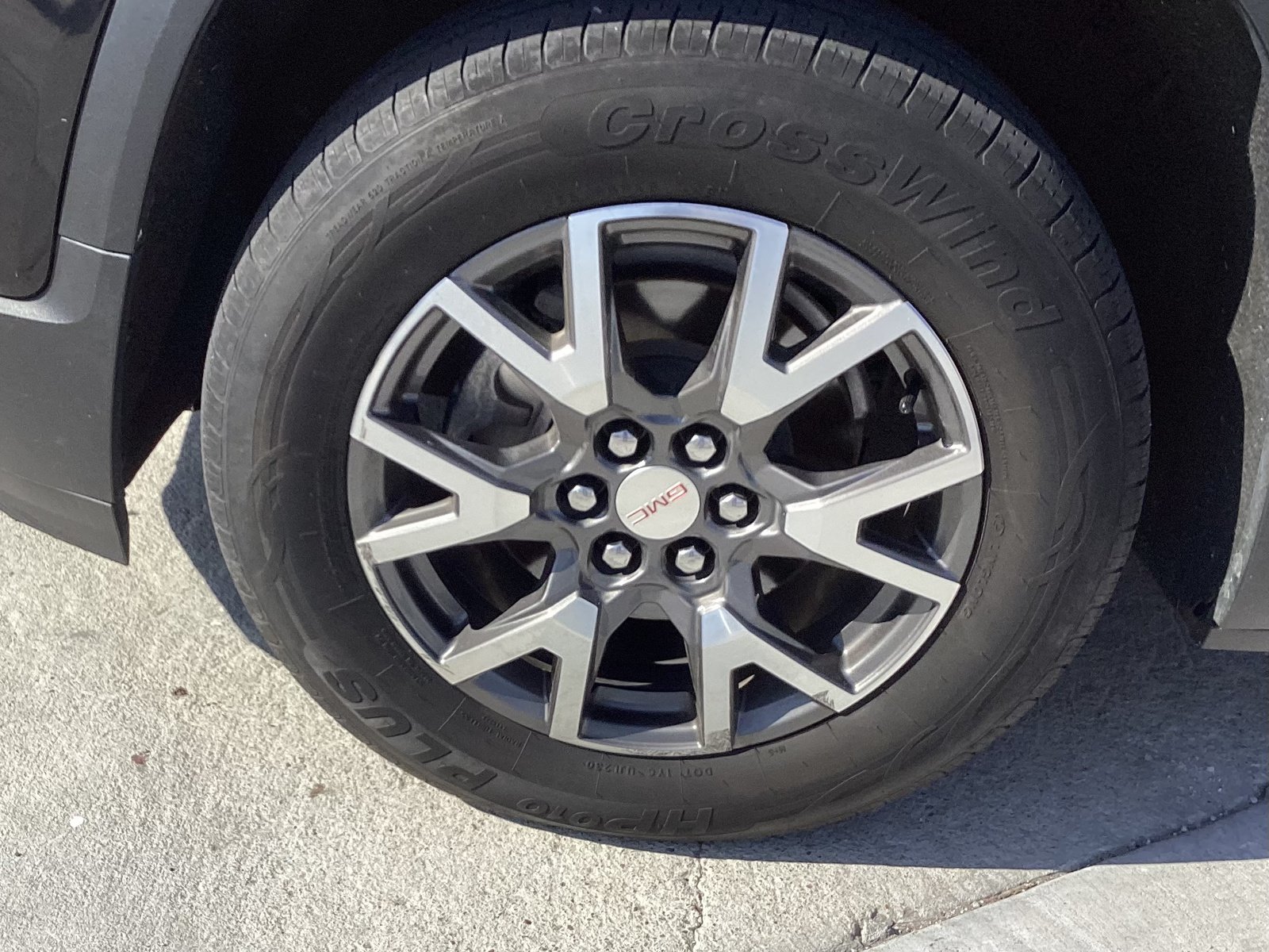 Used 2020 GMC Acadia SLE AWD/4WD image 9