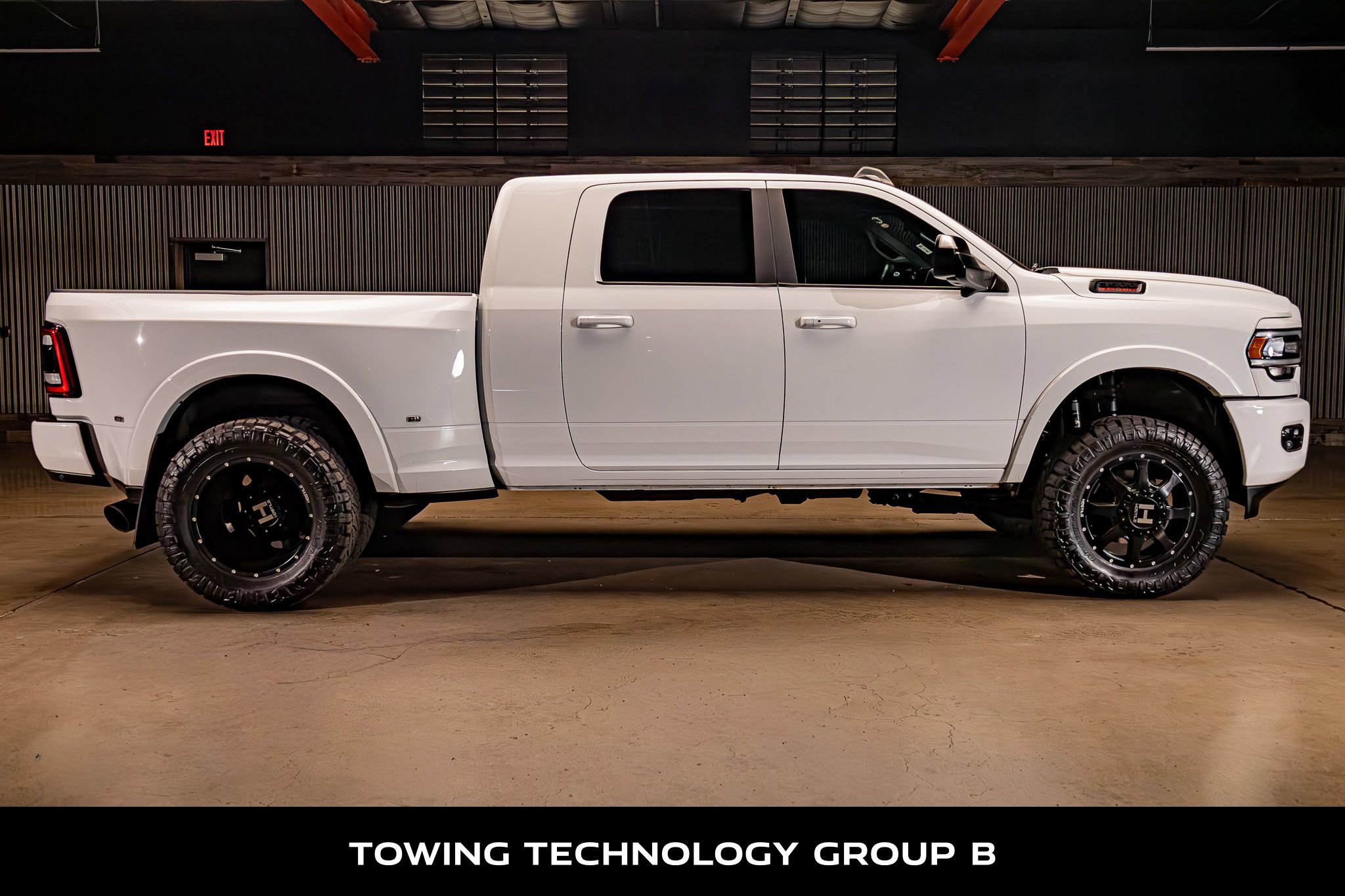 Used 2021 RAM 3500 Laramie w/ Night Edition AWD/4WD image 10