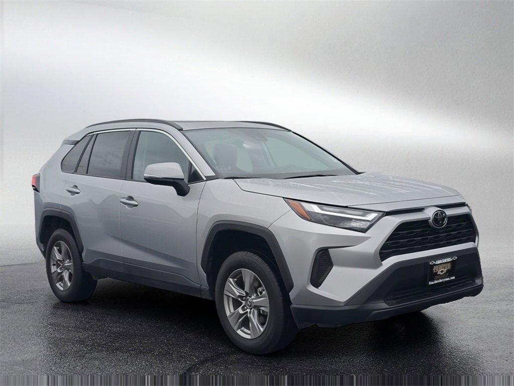 Used 2025 Toyota RAV4 XLE w/ Convenience Package image 1