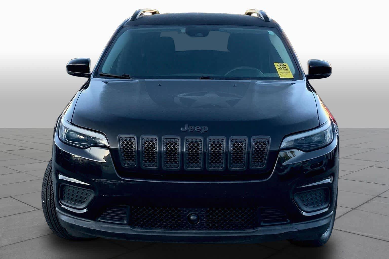 Used 2021 Jeep Cherokee Latitude FWD image 4