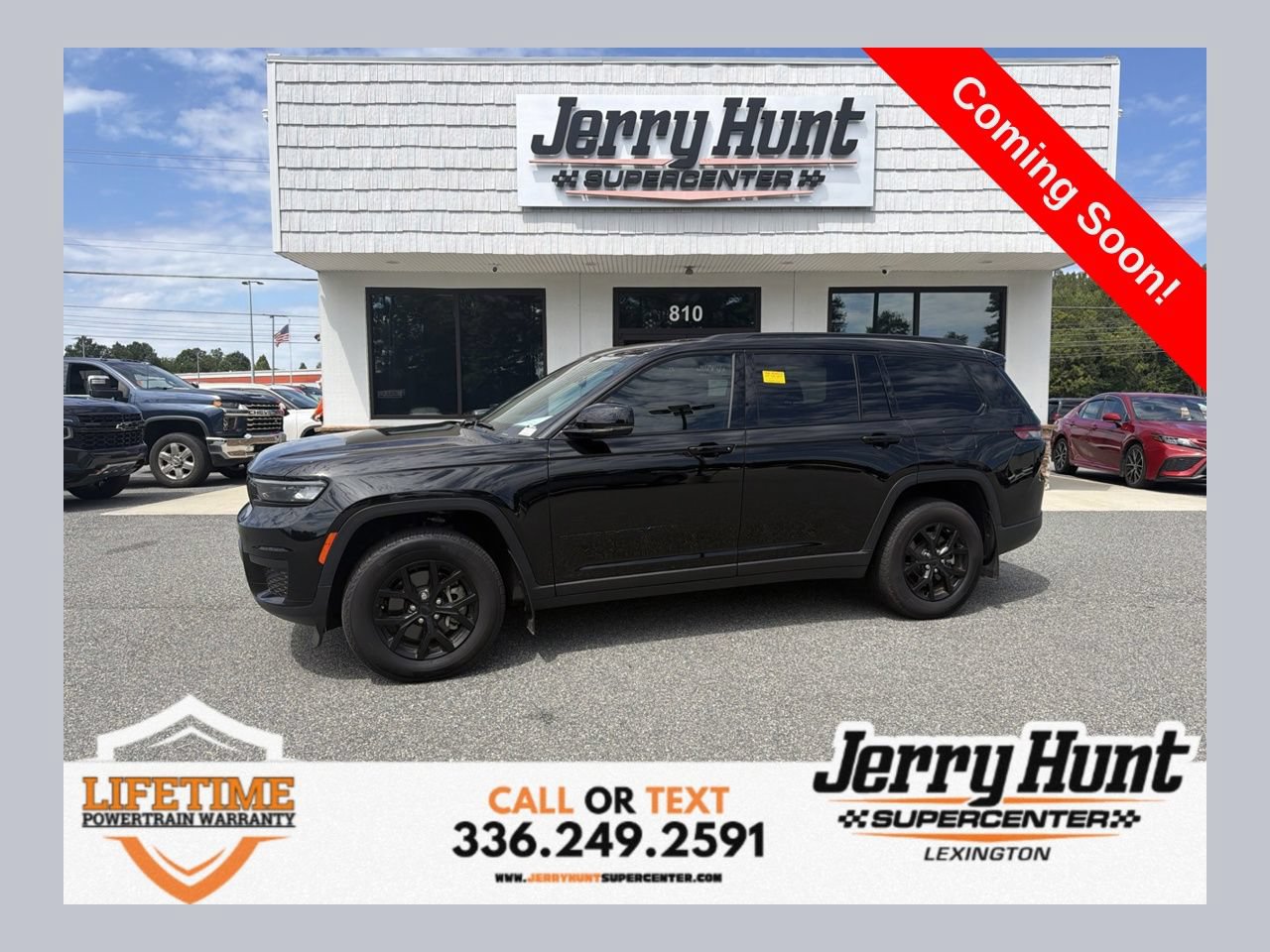 Used 2024 Jeep Grand Cherokee L Laredo AWD/4WD image 1