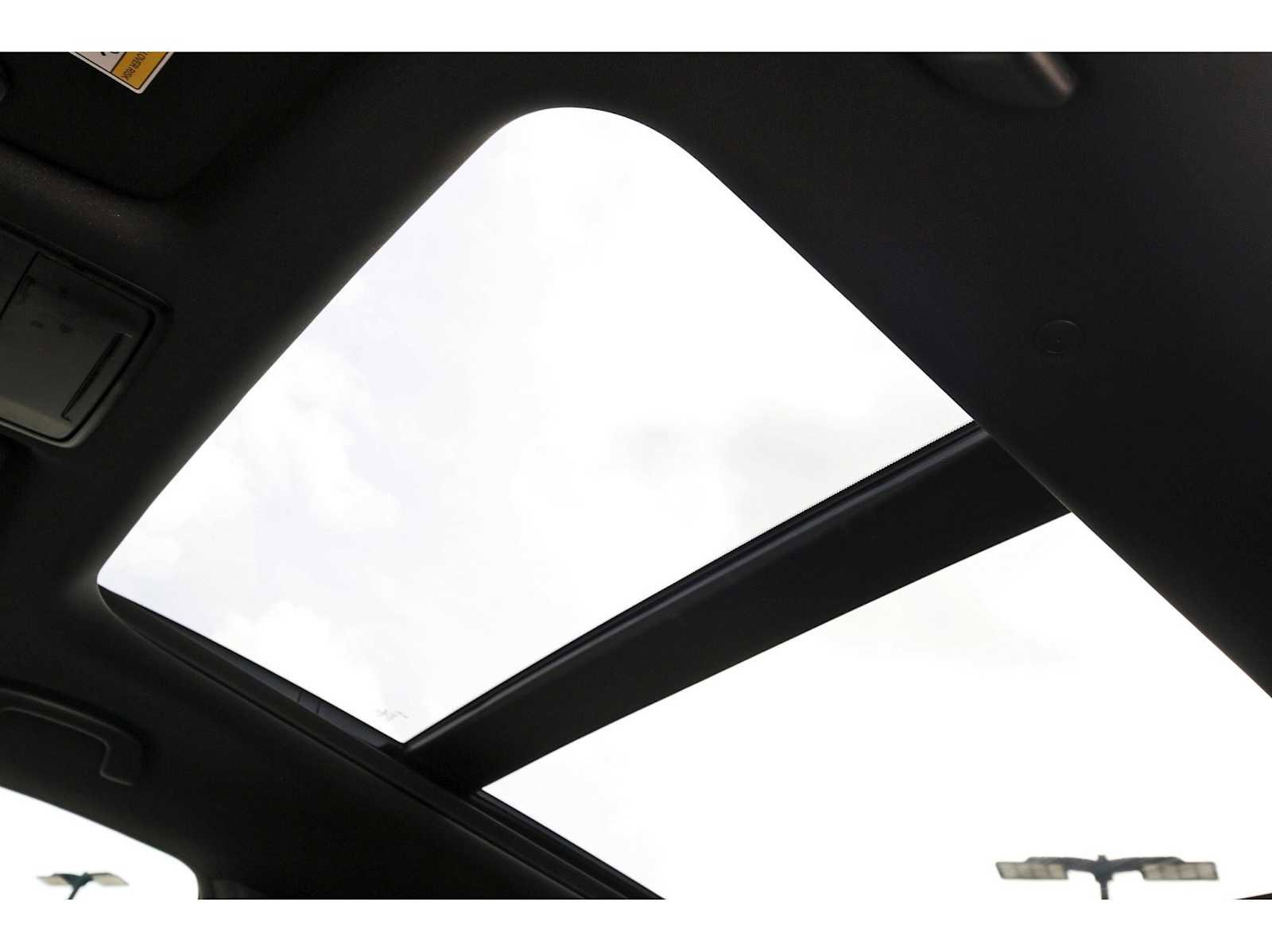 Used 2025 Honda Pilot TrailSport image 30