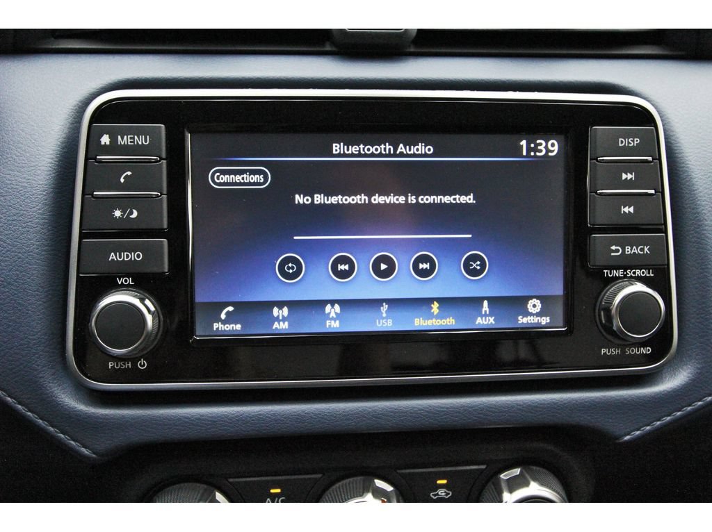 Used 2025 Nissan Versa SV w/ Trunk Package FWD image 24