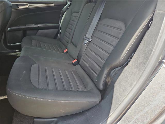 Used 2020 Ford Fusion SE image 14