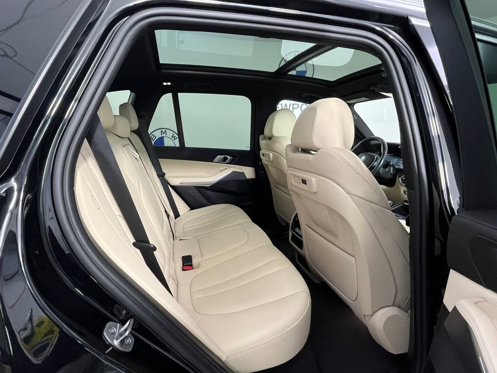 Used 2022 BMW X5 xDrive40i w/ Premium Package image 18
