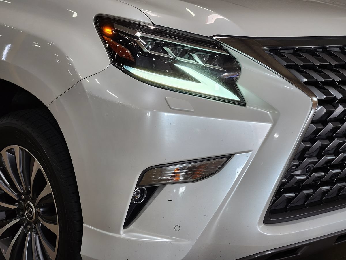 Used 2023 Lexus GX 460 Luxury w/ Accessory Package AWD/4WD image 13