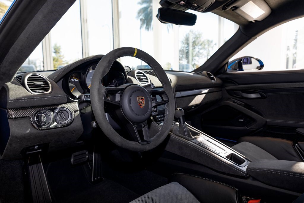 Used 2024 Porsche 718 Cayman GT4 RS image 33