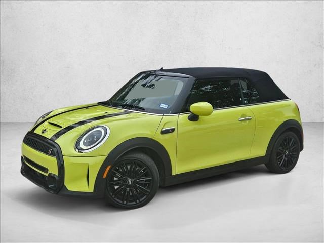 Used 2022 MINI Cooper S image 1