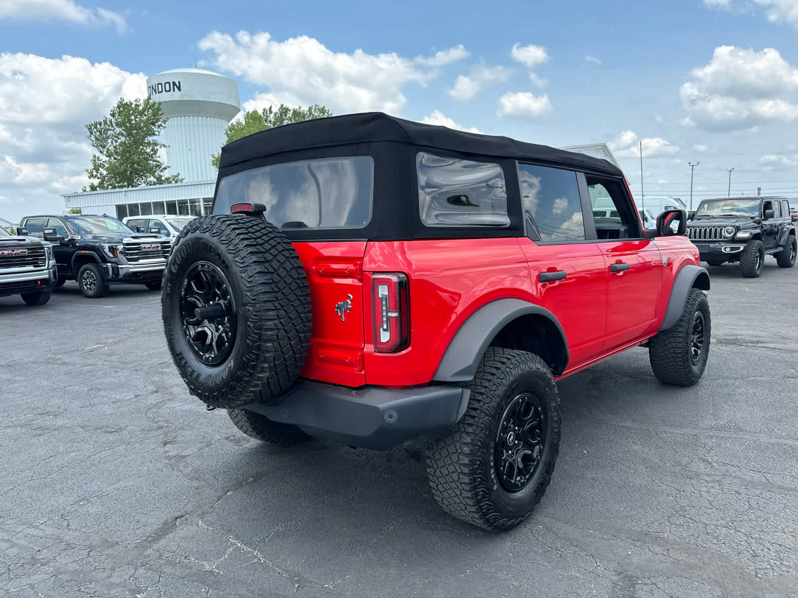 Used 2022 Ford Bronco Big Bend w/ Sasquatch Package AWD/4WD image 5
